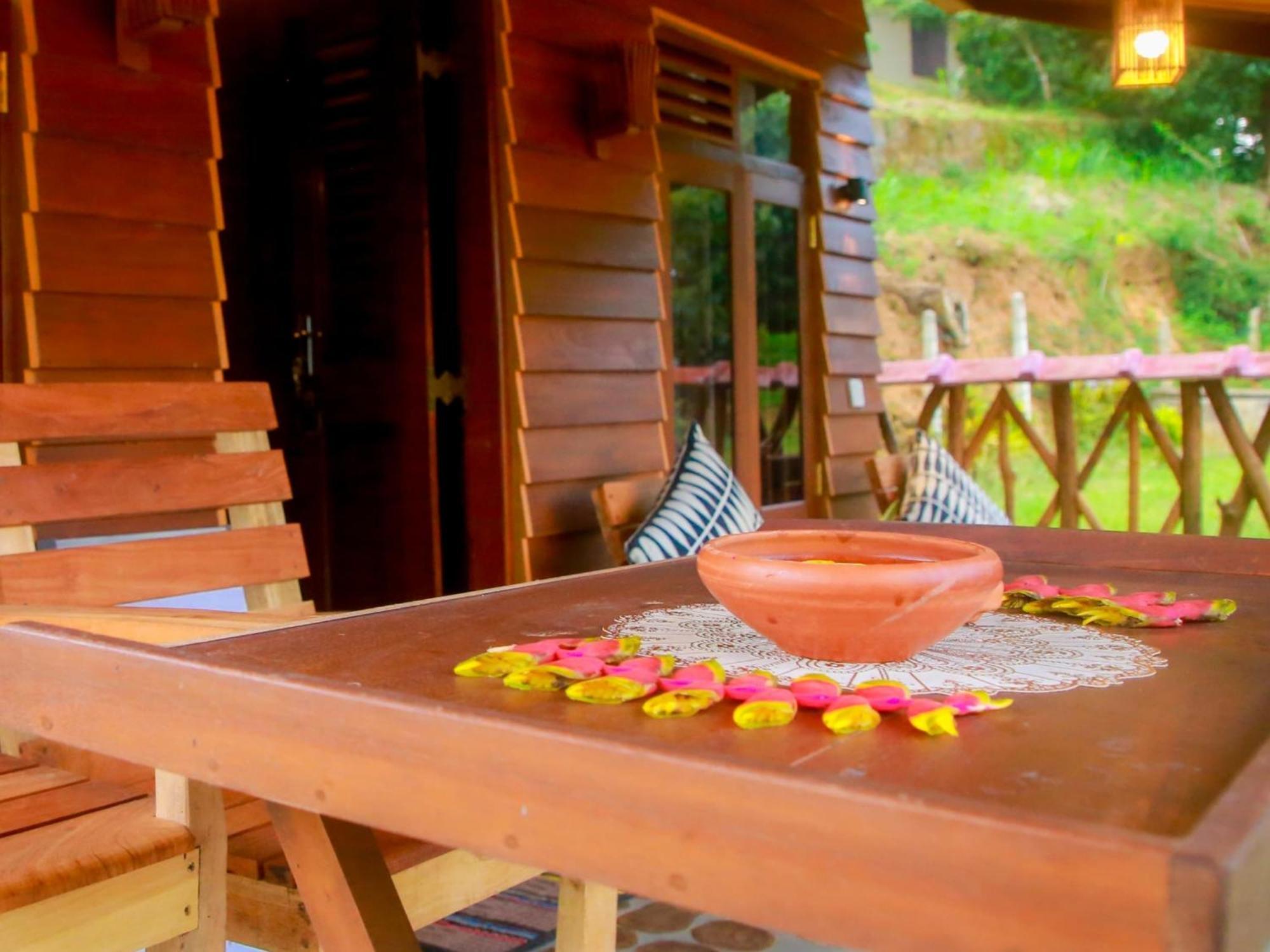 Вилла Blue Ocean Tree House Hiriketiya Диквелла Экстерьер фото